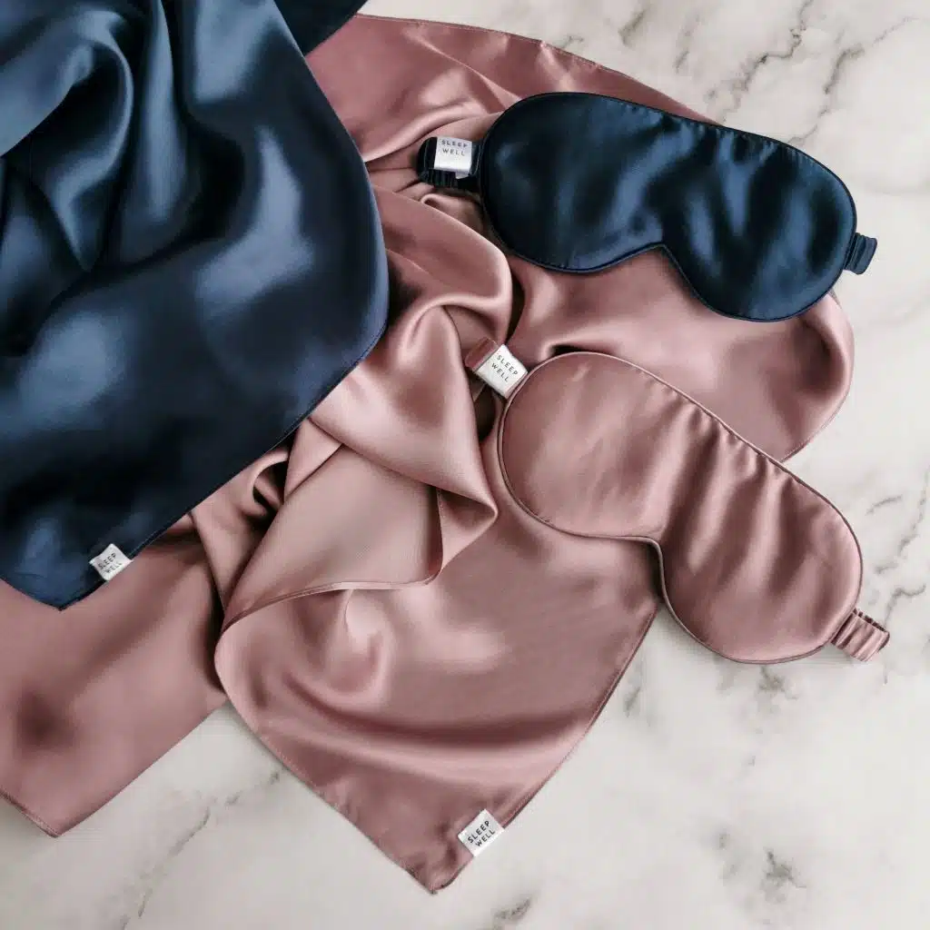 Silk and satin rose and blue sleepwear