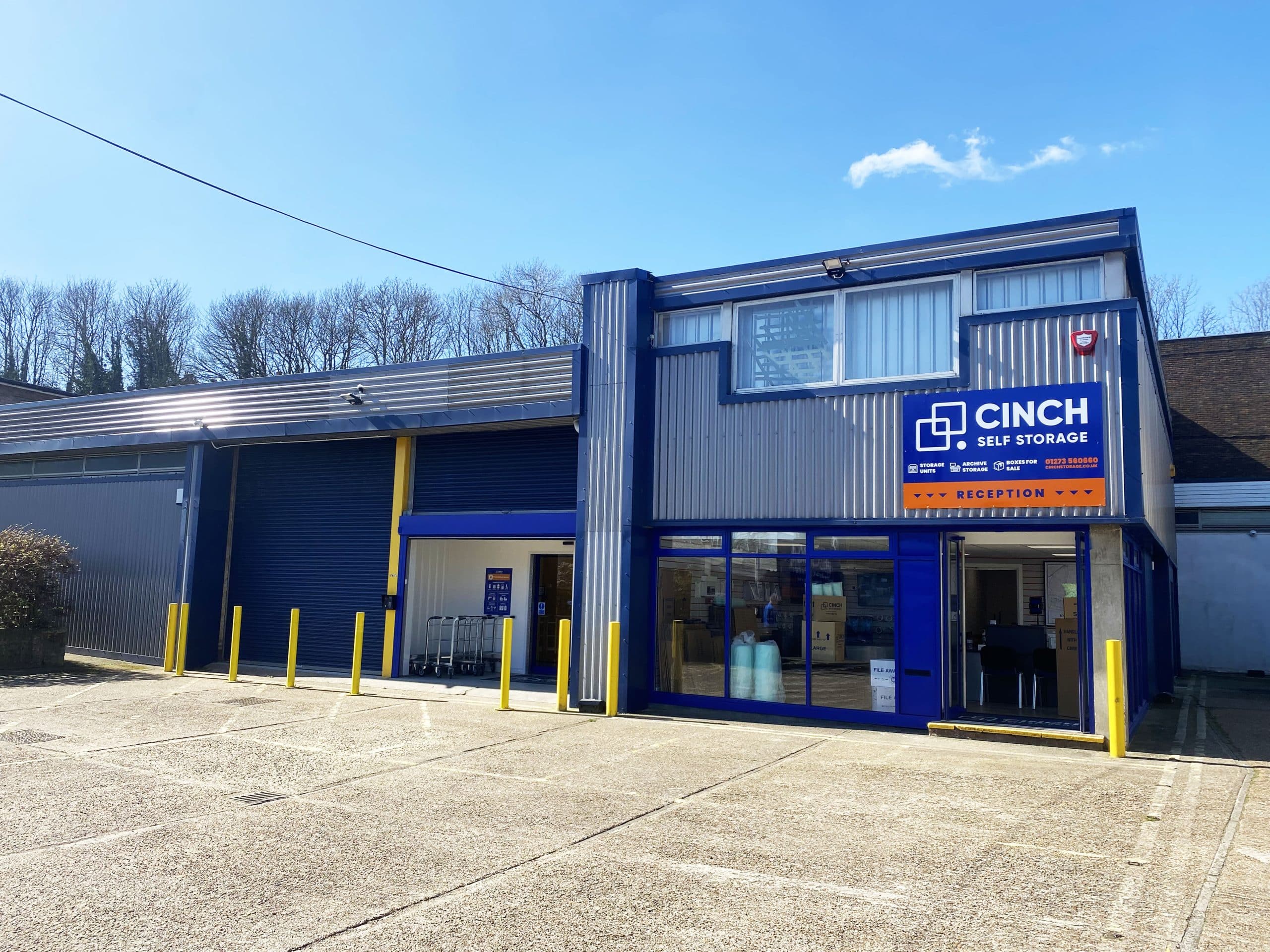 photo showing the exterior of cinch self storage storage facilities in Brighton