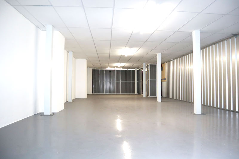 Storage rooms Swindon. Image shows an empty storage room.