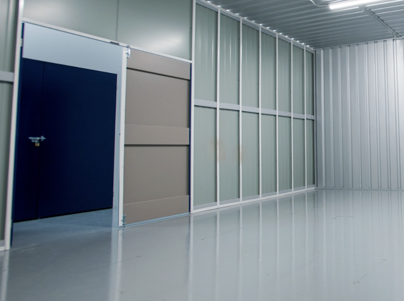 Business storage Watford. Image shows a large empty storage unit.