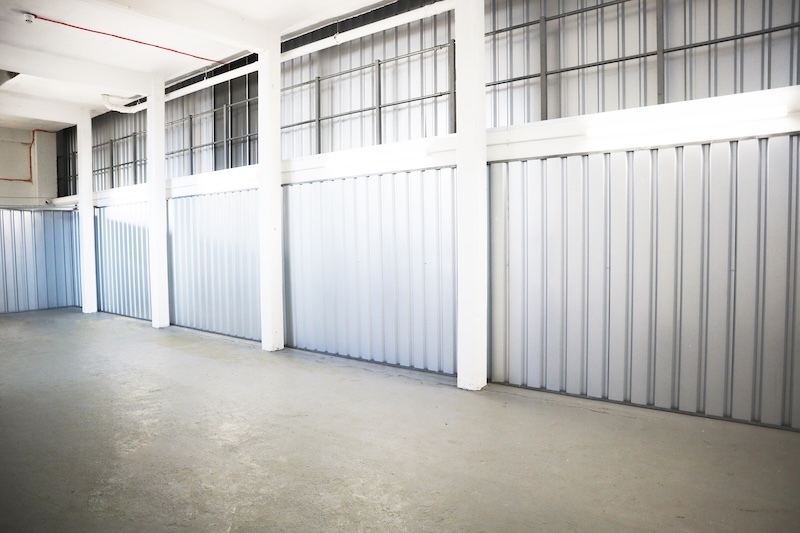 Business storage Brentwood. Image shows a large empty storage unit.