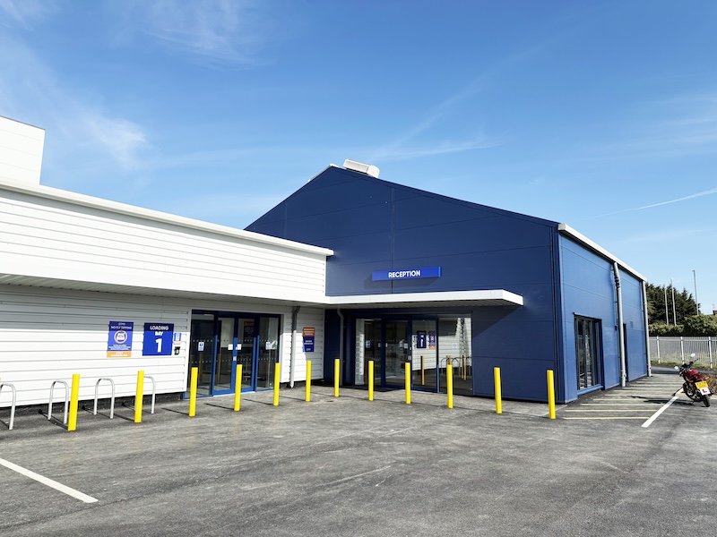 Long term storage Swindon. Image shows an external view of the Cinch Storage Swindon facility.