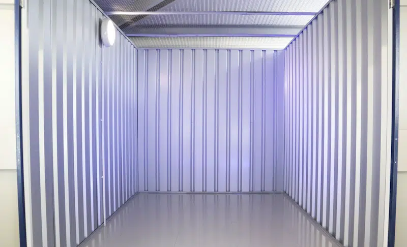 Storage unit to rent Gateshead. Image shows a large empty storage unit. 
