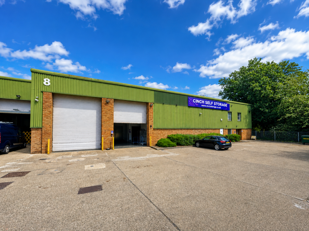 Cinch Self Storage Abingdon. External view of the Abingdon self storage facility.
